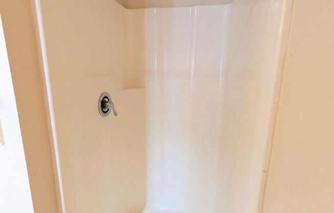 3 beds, 2 baths, 1,180 sqft, $1,529, Unit B303