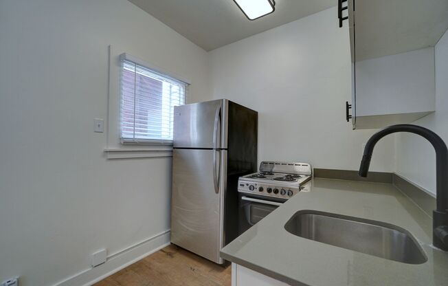 1 bed, 1 bath, $1,299, Unit 718 - 04