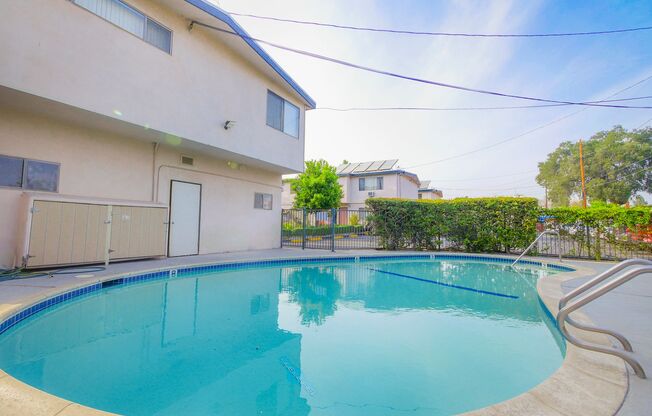 6944-6954 Coldwater Canyon Ave