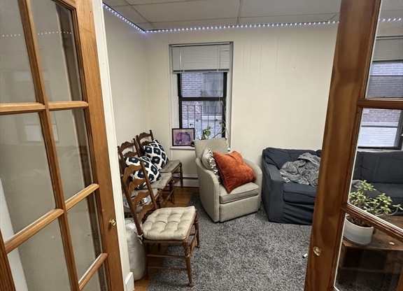 3 beds, 1 bath, 800 sqft, $3,650, Unit 2