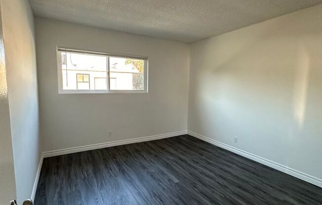 2 beds, 1 bath, 860 sqft, $2,275, Unit 6