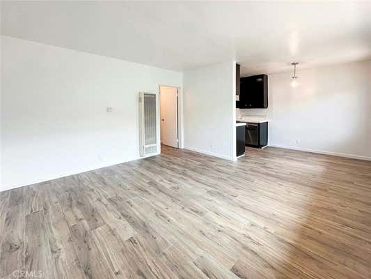 2 beds, 1 bath, 800 sqft, $2,195, Unit 4