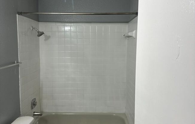 1 bed, 1 bath, 470 sqft, $745, Unit 612