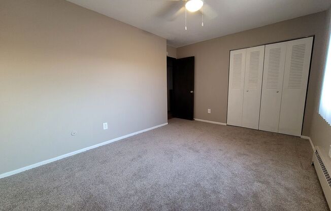 1 bed, 1 bath, 700 sqft, $1,049, Unit 1184-307