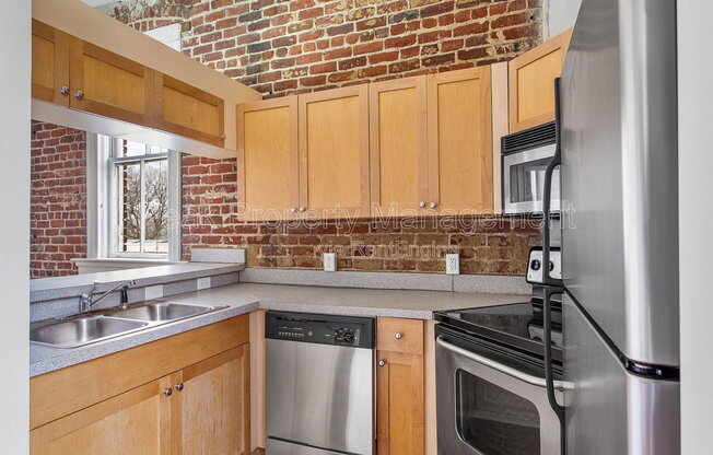 1 bed, 1 bath, 814 sqft, $1,195, Unit 11