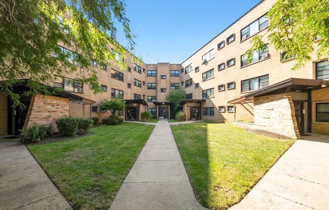 1 bed, 1 bath, 620 sqft, $2,595, Unit 10224-B3