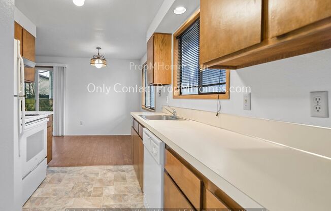 2 beds, 1 bath, 850 sqft, $1,599, Unit 236 NE 143rd Avenue