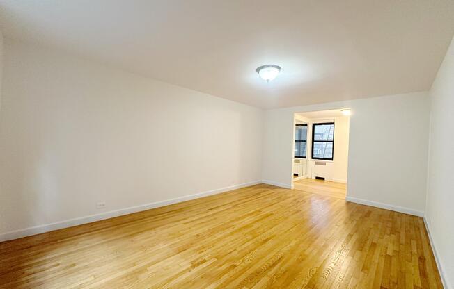 1 bed, 1 bath, $3,285, Unit 1-E