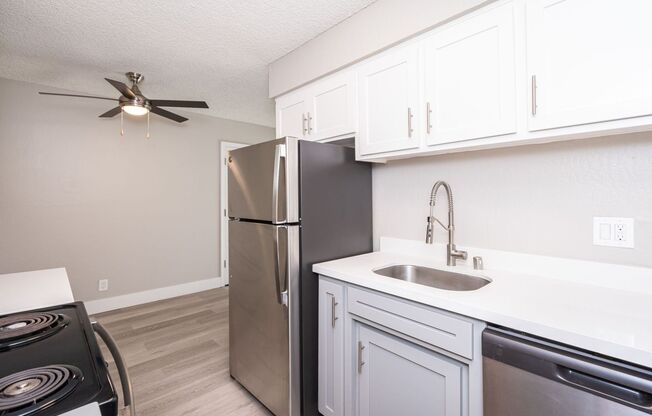 2 beds, 1 bath, 760 sqft, $1,825