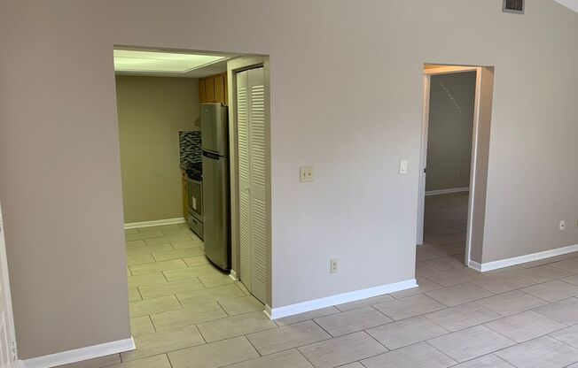 Upgraded 1 Bedroom Top Floor Unit in Winter Haven For Rent