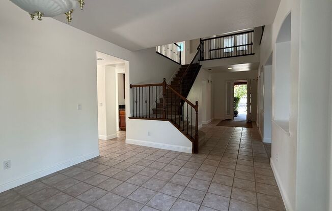 Beautiful 4 bedroom plus loft Pool home