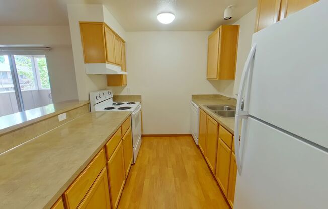 2 beds, 1 bath, $1,595, Unit 207