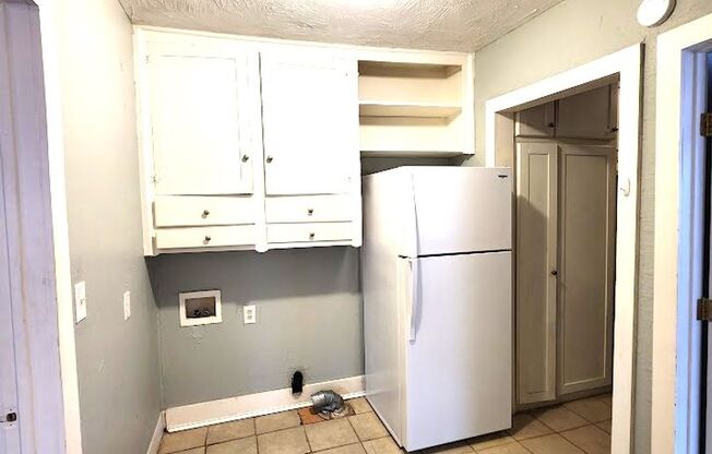 1 bed, 1 bath, $905, Unit 1504 N Drexel Blvd