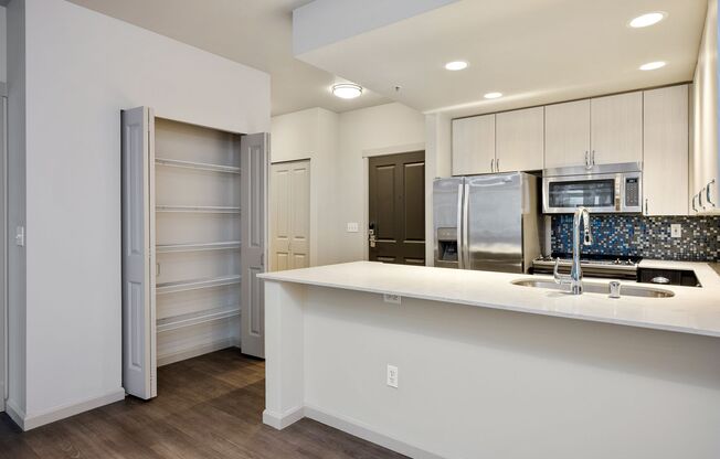 1 bed, 1 bath, 685 sqft, $2,695, Unit 416