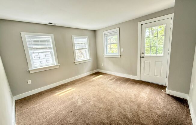 2 beds, 1 bath, 705 sqft, $1,450, Unit FC-08