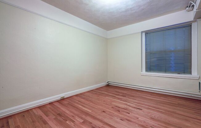 1 bed, 1 bath, 860 sqft, $1,700, Unit 01