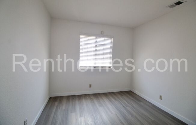 3 beds, 2 baths, $3,300