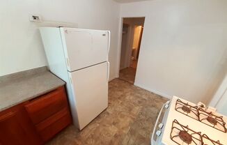 2 beds, 1 bath, $1,245, Unit UNIT D