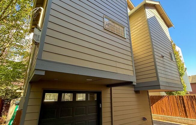 Stand-Alone Ballard Townhome with 3 En-Suite Bedrooms & A/C!