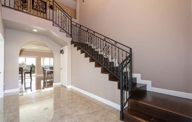 9439 EUCALYPTUS ST