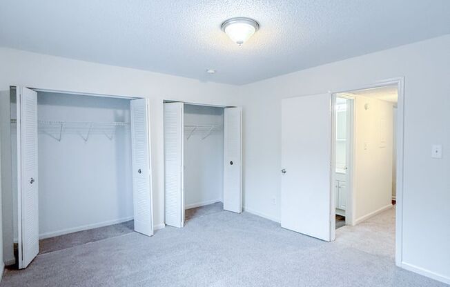 2 beds, 1 bath, 800 sqft, $1,025, Unit B5