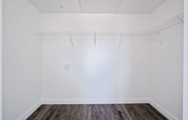 1 bed, 1 bath, 694 sqft, $1,475, Unit 306