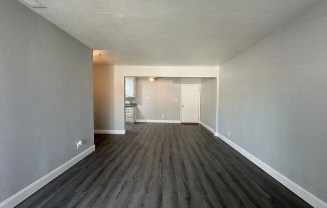 3 beds, 1 bath, 1,000 sqft, $1,695, Unit CAM-06