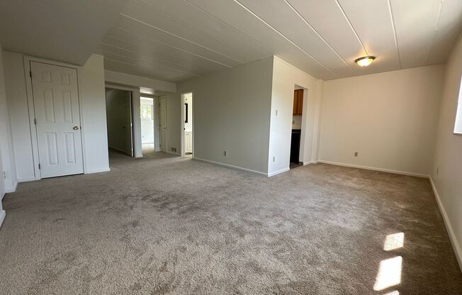 2 beds, 1 bath, $1,045, Unit B-04