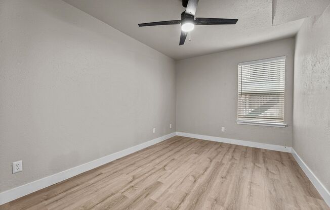 1 bed, 1 bath, 495 sqft, $1,275, Unit 216