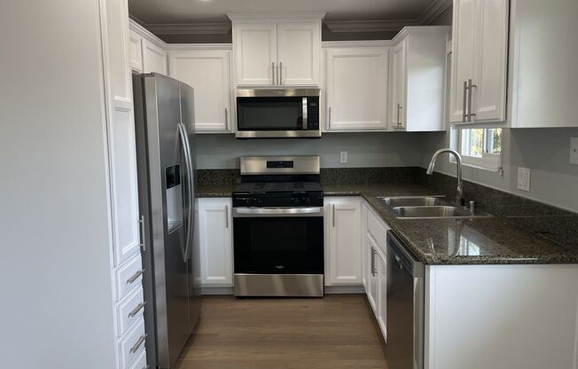 2 beds, 2 baths, 912 sqft, $2,950, Unit 0105