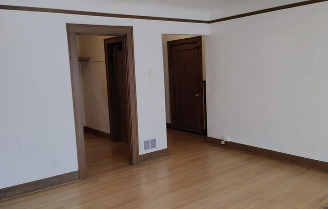Elwood Apartments