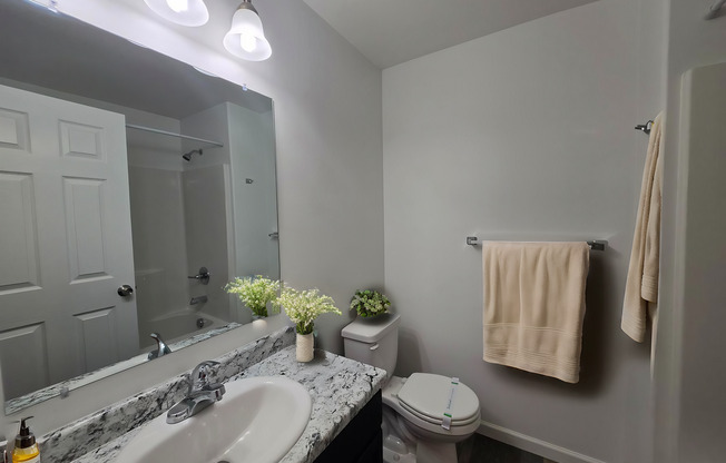 3 beds, 2 baths, 1,200 sqft, $1,750, Unit 1917-120