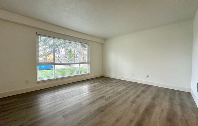 2 beds, 1 bath, 695 sqft, $1,525, Unit 62