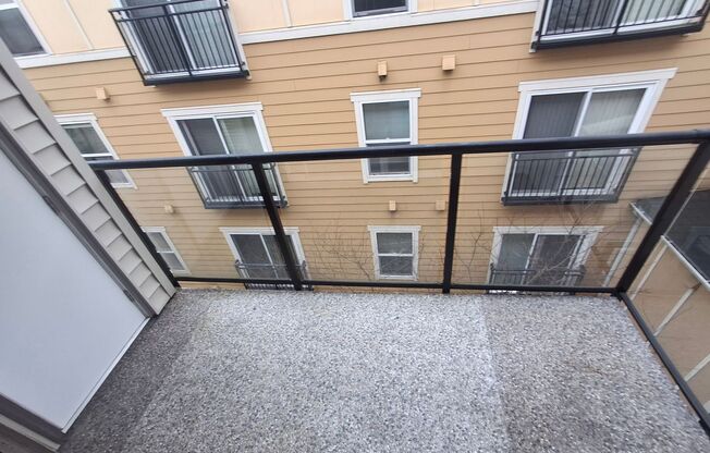 2 beds, 2 baths, 870 sqft, $1,995, Unit 503