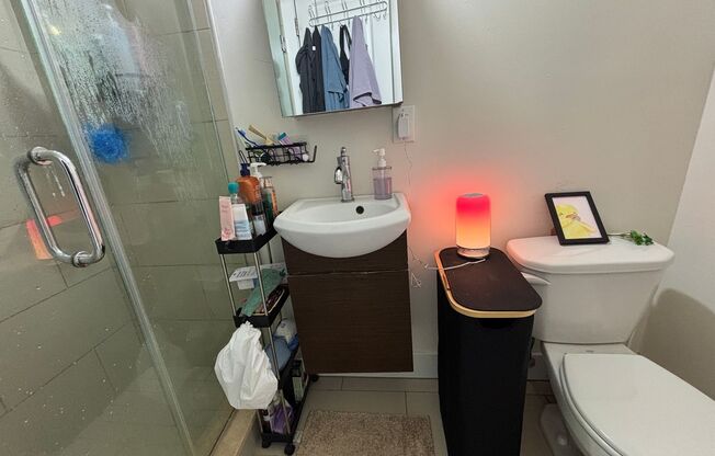 3 beds, 3 baths, 787 sqft, $1,875, Unit Unit 10