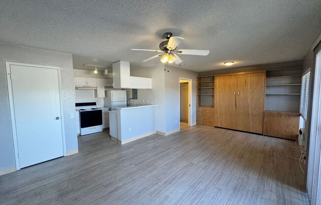 Large Studio, 1 Bath, 1 Parking at CORONADO!