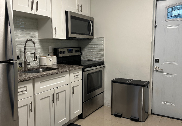 6104 CRESTHAVEN CT