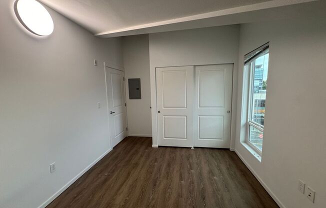 2 beds, 2 baths, 940 sqft, $2,950, Unit 2504-A