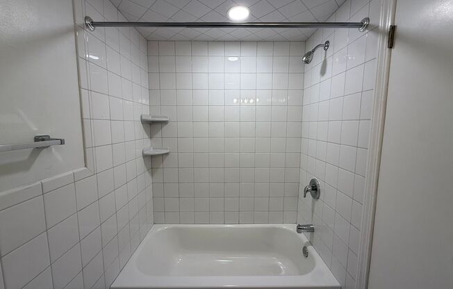 Studio, 1 bath, 487 sqft, $1,250, Unit Fifth 102