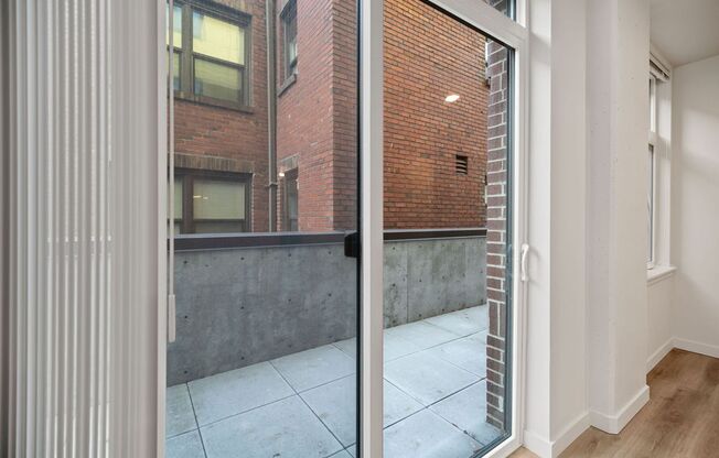 2 beds, 1 bath, 660 sqft, $2,200, Unit 208