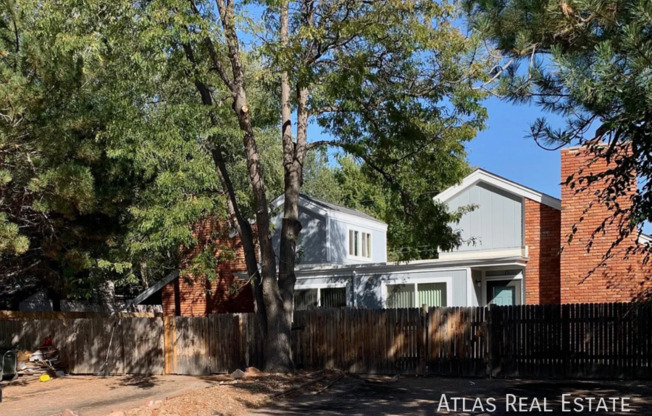 320 N 25 AVE CT