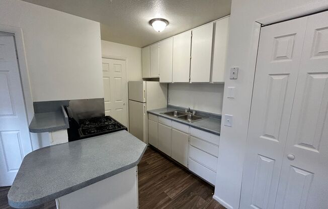 Cozy Apartments located in Salt Lake City!