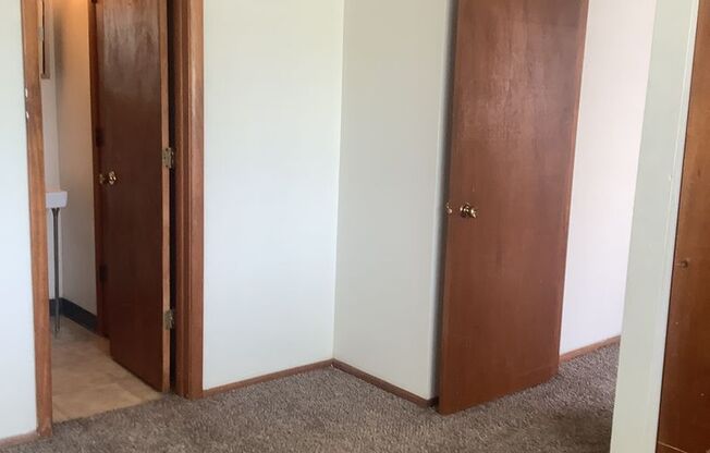 1 bed, 1 bath, $525, Unit 340.02