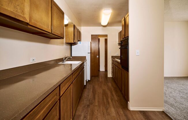 2 beds, 1 bath, 871 sqft, $1,675, Unit 517