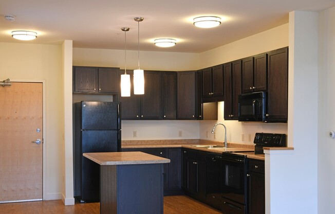 1 bed, 1 bath, 960 sqft, $2,400, Unit 106