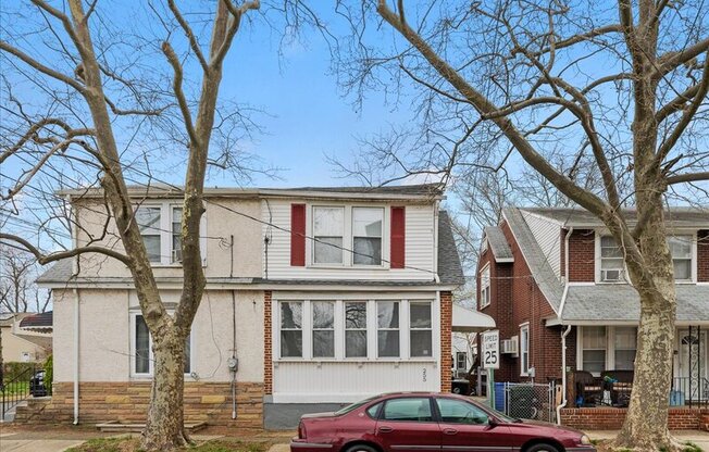 255 W UN ST