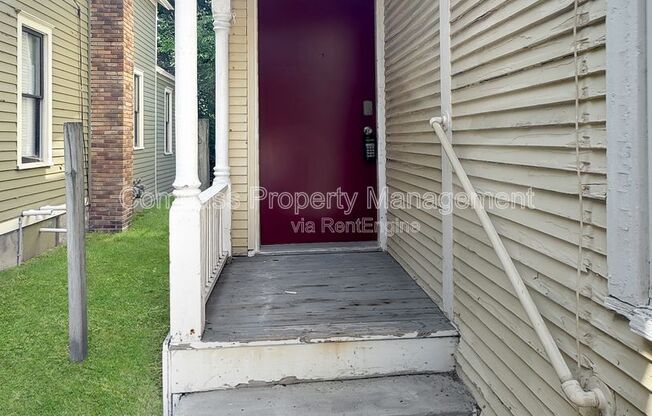 309 EASTERN AVE SE