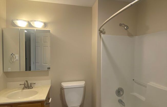 2 beds, 2 baths, 1,164 sqft, $1,725, Unit 02-224