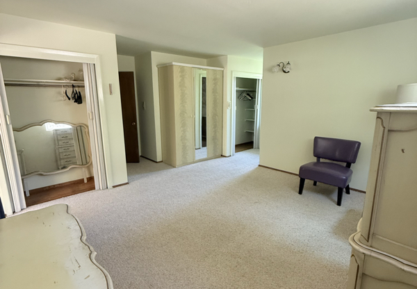 1001 31 AVE
