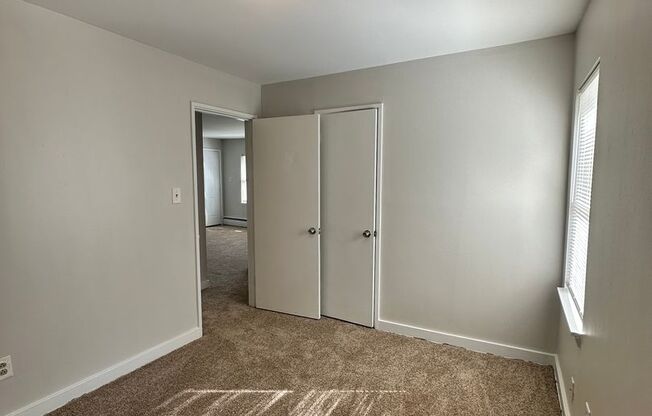 2 beds, 1 bath, 775 sqft, $950, Unit 1411-8